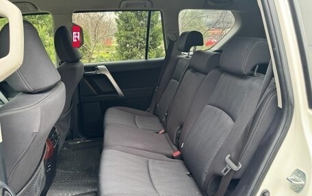 Toyota Land Cruiser Prado 150 рестайлинг 2, 2016 год, 4 550 000 рублей, 14 фотография