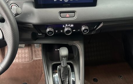 Honda Vezel, 2023 год, 2 110 000 рублей, 13 фотография