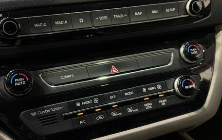 KIA Carnival III, 2018 год, 3 449 900 рублей, 14 фотография