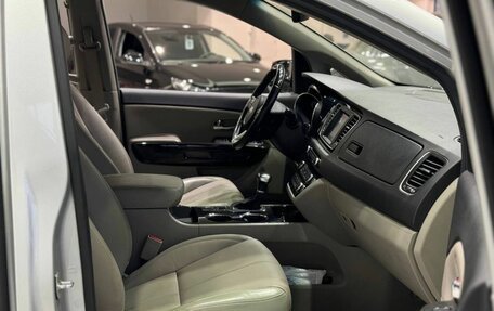 KIA Carnival III, 2018 год, 3 449 900 рублей, 37 фотография