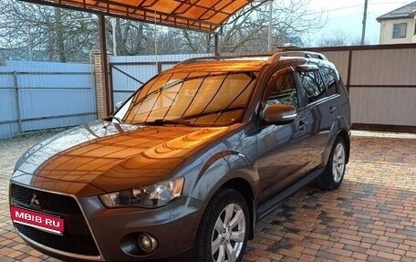 Mitsubishi Outlander III рестайлинг 3, 2010 год, 1 189 000 рублей, 1 фотография