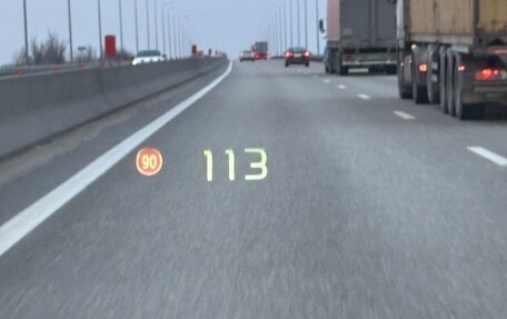 Toyota Prius IV XW50, 2018 год, 2 400 000 рублей, 12 фотография