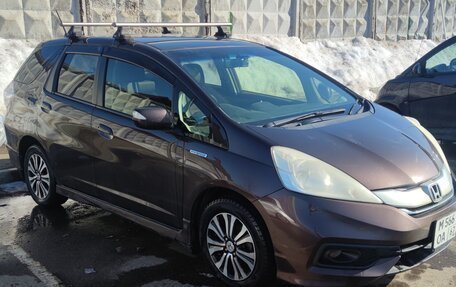 Honda Fit Shuttle I рестайлинг, 2014 год, 1 000 000 рублей, 2 фотография
