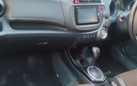 Honda Fit Shuttle I рестайлинг, 2014 год, 1 000 000 рублей, 5 фотография