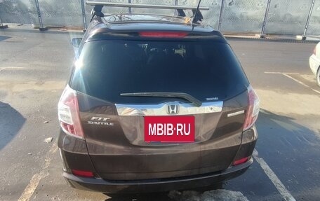 Honda Fit Shuttle I рестайлинг, 2014 год, 1 000 000 рублей, 15 фотография