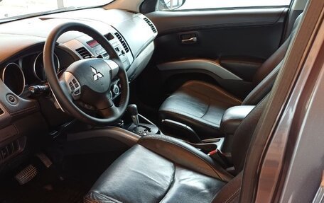 Mitsubishi Outlander III рестайлинг 3, 2010 год, 1 189 000 рублей, 9 фотография