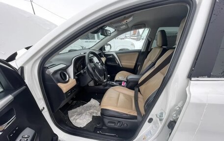 Toyota RAV4, 2017 год, 2 800 000 рублей, 4 фотография