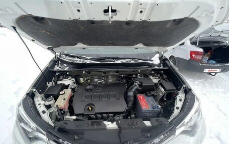 Toyota RAV4, 2017 год, 2 800 000 рублей, 2 фотография