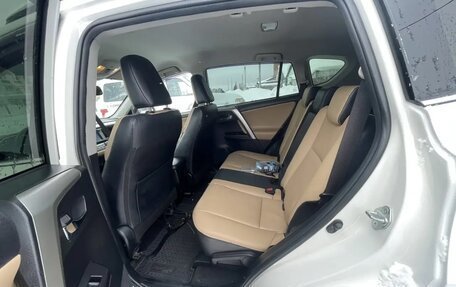 Toyota RAV4, 2017 год, 2 800 000 рублей, 5 фотография