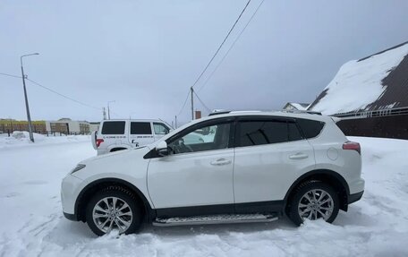 Toyota RAV4, 2017 год, 2 800 000 рублей, 6 фотография