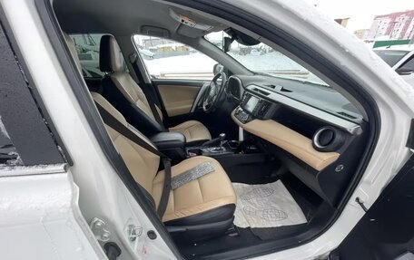 Toyota RAV4, 2017 год, 2 800 000 рублей, 8 фотография