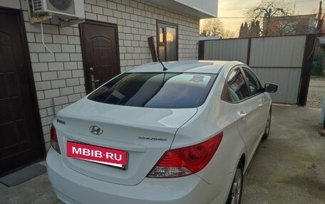 Hyundai Solaris II рестайлинг, 2013 год, 890 000 рублей, 2 фотография