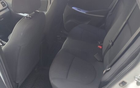 Hyundai Solaris II рестайлинг, 2013 год, 890 000 рублей, 11 фотография