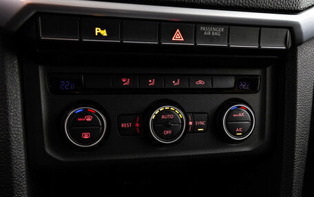 Volkswagen Amarok I рестайлинг, 2019 год, 2 700 000 рублей, 17 фотография