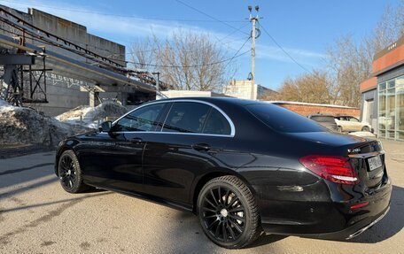 Mercedes-Benz E-Класс, 2019 год, 3 650 000 рублей, 13 фотография