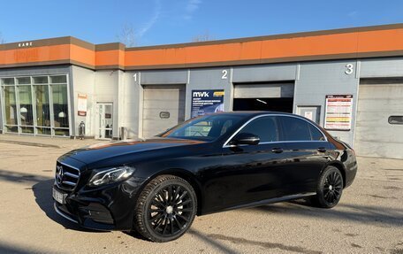 Mercedes-Benz E-Класс, 2019 год, 3 650 000 рублей, 15 фотография