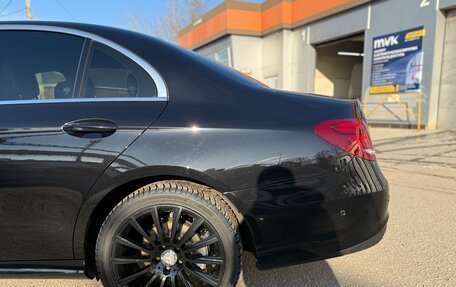 Mercedes-Benz E-Класс, 2019 год, 3 650 000 рублей, 23 фотография