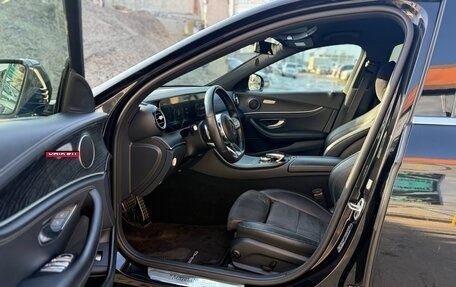 Mercedes-Benz E-Класс, 2019 год, 3 650 000 рублей, 25 фотография