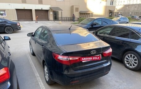 KIA Rio III рестайлинг, 2013 год, 530 000 рублей, 2 фотография