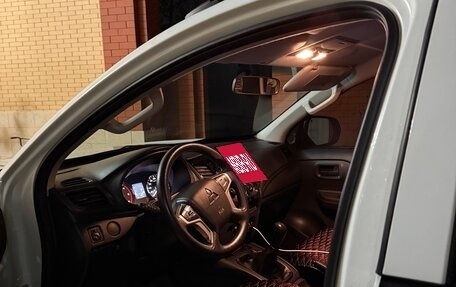 Mitsubishi L200 IV рестайлинг, 2022 год, 3 150 000 рублей, 6 фотография