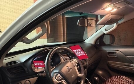 Mitsubishi L200 IV рестайлинг, 2022 год, 3 150 000 рублей, 7 фотография