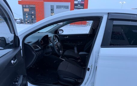 Hyundai Solaris II рестайлинг, 2021 год, 1 300 000 рублей, 11 фотография