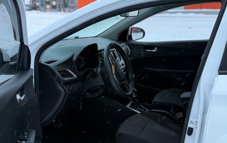 Hyundai Solaris II рестайлинг, 2021 год, 1 300 000 рублей, 30 фотография