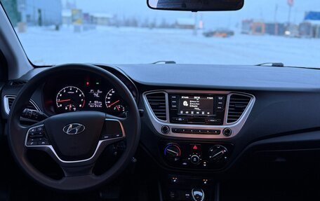 Hyundai Solaris II рестайлинг, 2021 год, 1 300 000 рублей, 20 фотография