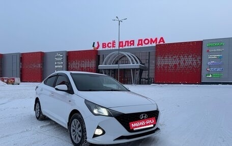 Hyundai Solaris II рестайлинг, 2021 год, 1 300 000 рублей, 38 фотография