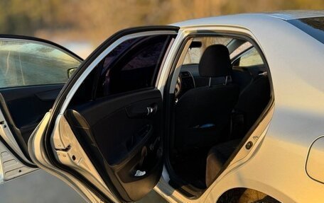 Toyota Corolla, 2011 год, 950 000 рублей, 3 фотография