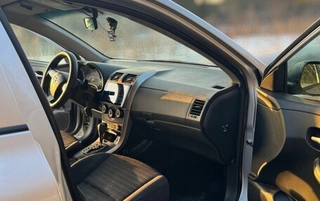 Toyota Corolla, 2011 год, 950 000 рублей, 9 фотография