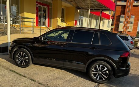 Volkswagen Tiguan II, 2019 год, 2 650 000 рублей, 3 фотография