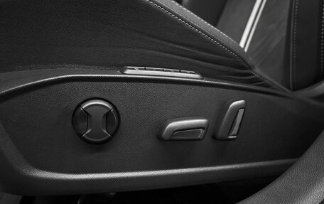 Volkswagen Golf VIII, 2021 год, 2 595 000 рублей, 29 фотография