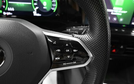 Volkswagen Golf VIII, 2021 год, 2 595 000 рублей, 21 фотография