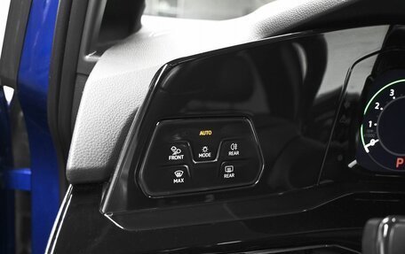 Volkswagen Golf VIII, 2021 год, 2 595 000 рублей, 26 фотография