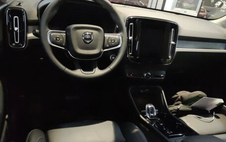 Volvo XC40 I, 2024 год, 4 850 000 рублей, 6 фотография