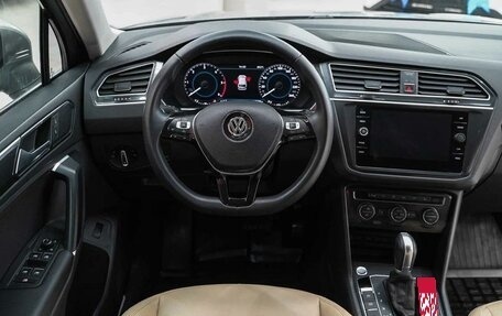 Volkswagen Tiguan II, 2017 год, 2 300 000 рублей, 6 фотография