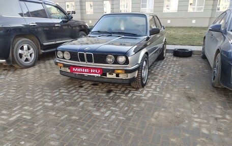 BMW 3 серия, 1985 год, 650 000 рублей, 9 фотография