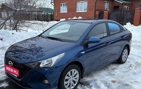 Hyundai Solaris II рестайлинг, 2022 год, 1 780 000 рублей, 2 фотография