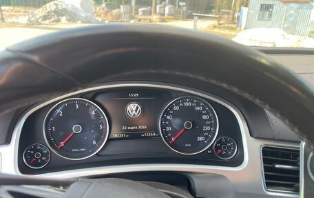 Volkswagen Touareg III, 2017 год, 3 250 000 рублей, 8 фотография