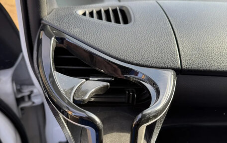 Toyota Noah III, 2016 год, 2 250 000 рублей, 17 фотография