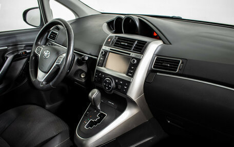 Toyota Verso I, 2013 год, 1 370 000 рублей, 8 фотография