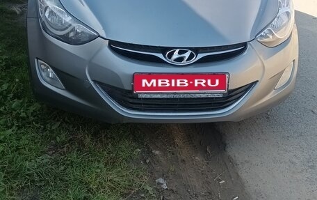 Hyundai Elantra V, 2012 год, 850 000 рублей, 1 фотография