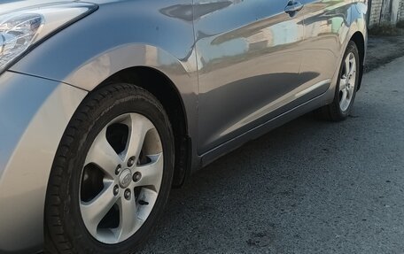 Hyundai Elantra V, 2012 год, 850 000 рублей, 3 фотография