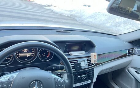 Mercedes-Benz E-Класс, 2014 год, 2 350 000 рублей, 10 фотография