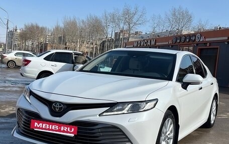 Toyota Camry, 2018 год, 2 250 000 рублей, 3 фотография