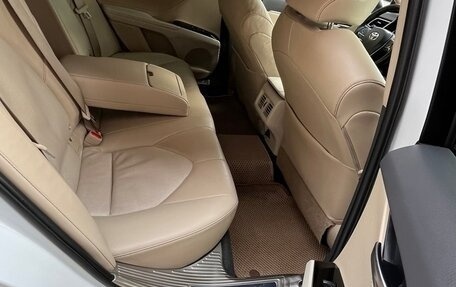 Toyota Camry, 2018 год, 2 250 000 рублей, 12 фотография