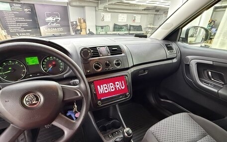 Skoda Fabia II, 2013 год, 800 000 рублей, 10 фотография