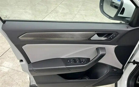 Volkswagen T-Roc I, 2023 год, 1 600 888 рублей, 6 фотография