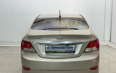Hyundai Solaris II рестайлинг, 2011 год, 645 000 рублей, 3 фотография